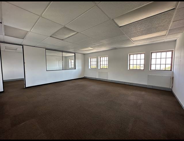 90M² OFFICE TO LET IN PARKMORE